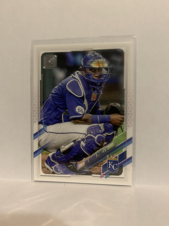 #211 Salvador Perez Kansas City Royals 2021 Topps Series One Baseball Card