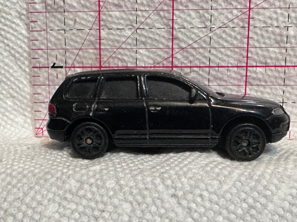 Black VW Tourareg Maisto Diecast Car