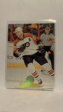 #428 Dave Brown  Philadelphia Flyers 1994-95 Leaf Hockey Card
