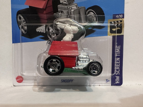 Red Snoopy HW Screen Time 4/10 Peanuts 78/250 HKH10 2021 Hot Wheels Diecast Car