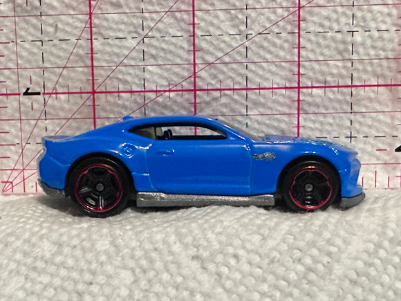 Blue 2018 Camaro SS FJV49 2017 Hot Wheels Diecast Car