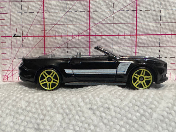 Black 2015 Ford Mustang GT Convertible DTW81 Hot Wheels Diecast Car