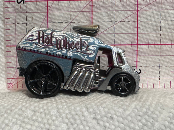 Silver Delivery Cool-One 2004 Hot Wheels Diecast Car