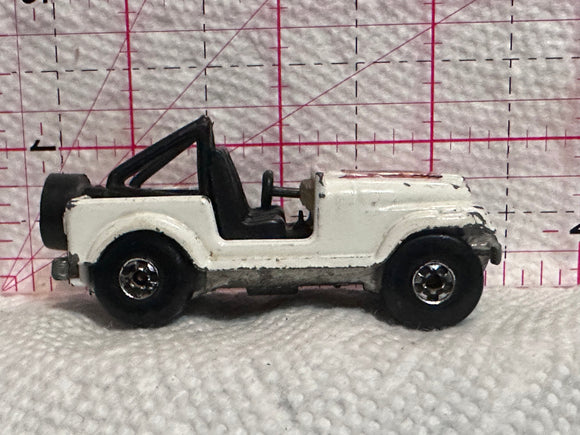 White Jeep CJ-7 Eagle 1981 Hot Wheels Diecast Car