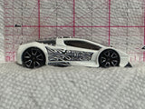 White Zotic 58361 2002 Hot Wheels Diecast Car