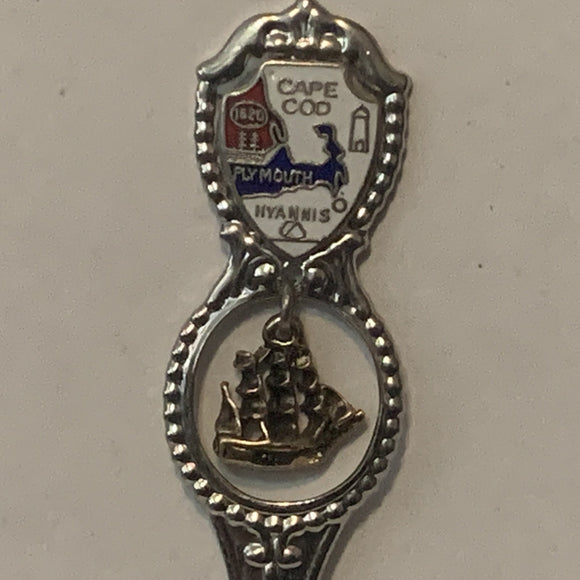 Cape Cod Massacheusetts Sail Boat collectable Souvenir Spoon PI
