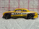 Yellow Taxi Shoe Box 2000 Hot Wheels Diecast Car