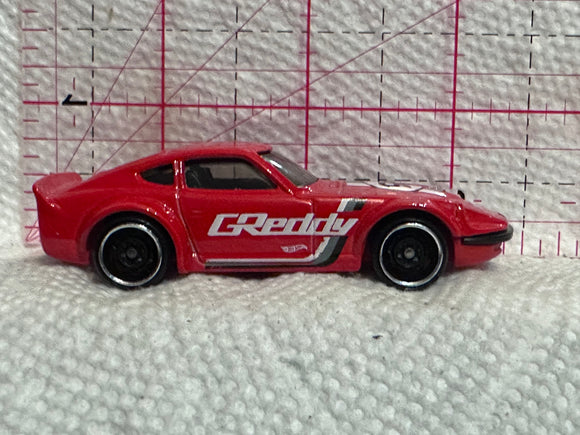 Red G Reddy #94 Nissan Fairlady Z 2015 Hot Wheels Diecast Car