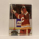 #48 Gary Roberts Calgary Flames   1990-91 Topps Stadium Club Hockey Card A2N