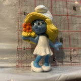 Smurette Smurf peyo 2013 Mcdonalds Smurfs Toy Figure Action Figure AA12