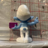 Brainy Smurf peyo 2013 Mcdonalds Smurfs Toy Figure Action Figure AA16