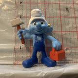 Handy Smurf peyo 2013 Mcdonalds Smurfs Toy Figure Action Figure AA17