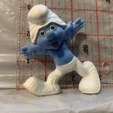 Clumsy Smurf peyo 2013 Mcdonalds Smurfs Toy Figure Action Figure AA19