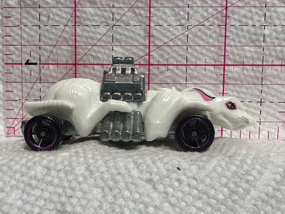 White Rat R7816 Hot Wheels Diecast Car