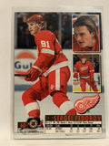 #60 Sergei Fedorov Detroit Red Wings 1994-95 Fleer Ultra Hockey Card