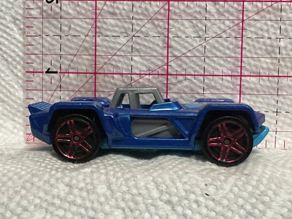 Blue Bull Whip CFG90 2014 Hot Wheels Diecast Car