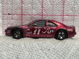 Red Thunderbird #11 Ford 1992 Hot Wheels Diecast Car