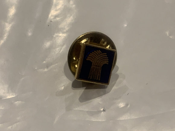 Saskatchewan Wheat Pool Logo Lapel Hat Pin DG