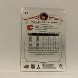 #29 Mikael Backlund Calgary Flames  Series 1 2018-19 Upper Deck Hockey Card A2W