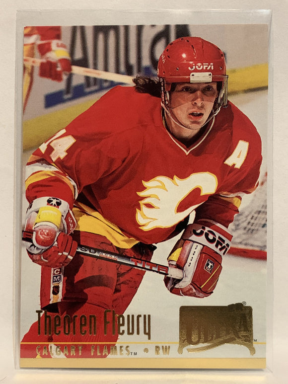 #29 Theoren Fleury Calgary Flames 1994-95 Fleer Ultra Hockey Card