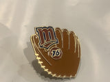 Milwaukee Brewers Union 76 Baseball Glove Lapel Hat Pin BB