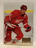 #67 Steve Yzerman Detroit Red Wings 1994-95 Fleer Ultra Hockey Card