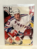 #142 sergei Nemchinov New York Rangers 1994-95 Fleer Ultra Hockey Card