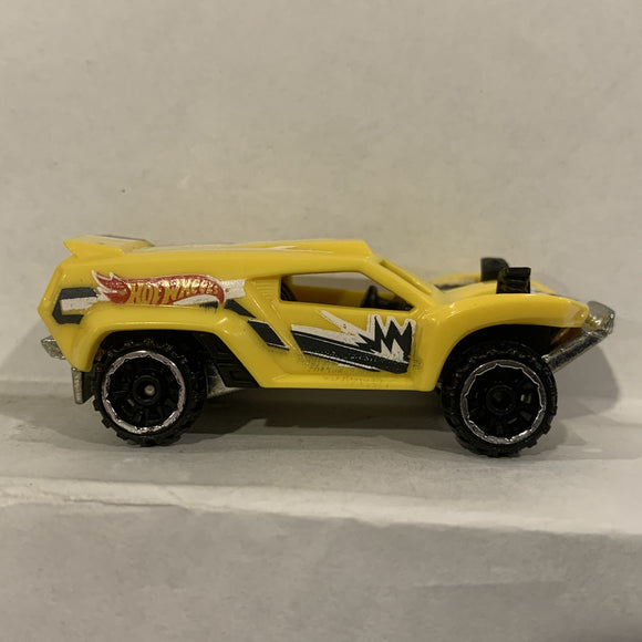 Yellow Land Crusher ©2013 Hot Wheels Diecast Car DE