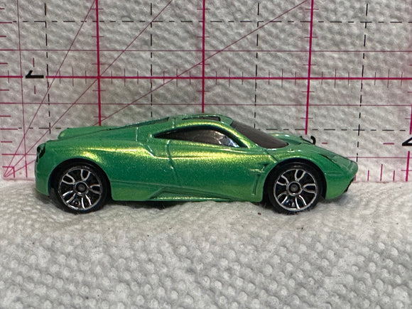 Green Pagoni Huayra Car 2012 Hot Wheels Diecast Car