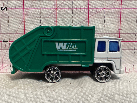Green Waste Mangement Garbage Truck Unbranded  Diecast Car