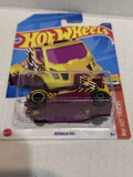 Yellow Rennen Rig HW Hot Trucks 10/10 127/250 HCX55 2021 Hot Wheels Diecast Car