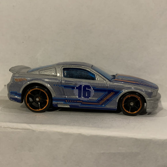 Silver '07 Ford Mustang ©2007 Hot Wheels Diecast Car DF