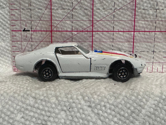White #15 Corvette Stingray Yatming Diecast Car