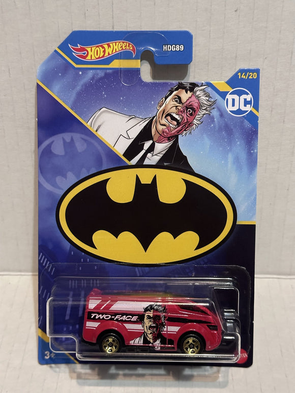 Red Two Face The Vanster Batman DC 14/20 HLK64 2021 Hot Wheels Diecast Car