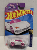 White Barbie Extra HW Screen Time 3/10 57/250 HKH11-M7C5 2021 Hot Wheels Diecast Car