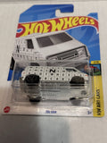 White 70s Van HW Art Cars 2/10 16/250 HKH46 2021 Hot Wheels Diecast Car