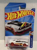 White Fast Fish HW Speed Team 2/5 47/250 HCX67 2021 Hot Wheels Diecast Car