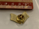 USA Curacao Friendship Flags Lapel Hat Pin BJ