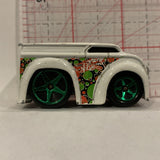 White Clown Jack in Box Dairy Delivery ©2003 Hot Wheels Diecast Car DJ