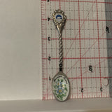 Yellow Knife N.W.T. Montain Avens Flowers Collectable Souvenir Spoon DI