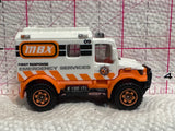 White Emergency Services 4X4 Scrambulance CFW77 MB989 2014 Matchbox Diecast Car