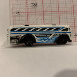 White Surfin' School Bus ©2000 Hot Wheels Diecast Car DL