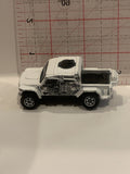 White Y0580 Military Exteme Truck 2012 Matchbox Toy Diecast Car