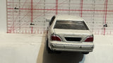 White Lexus LS430 Motor Max Diecast Car