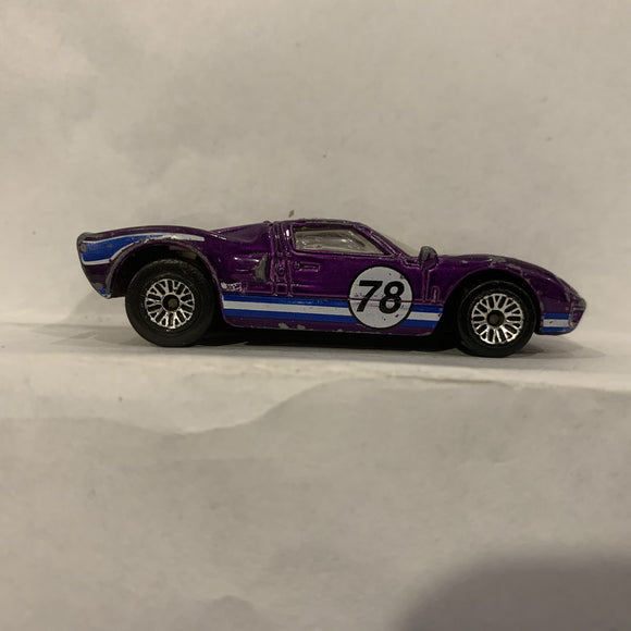 Purple Ford GT 40 ©1999 Hot Wheels Diecast Car DQ