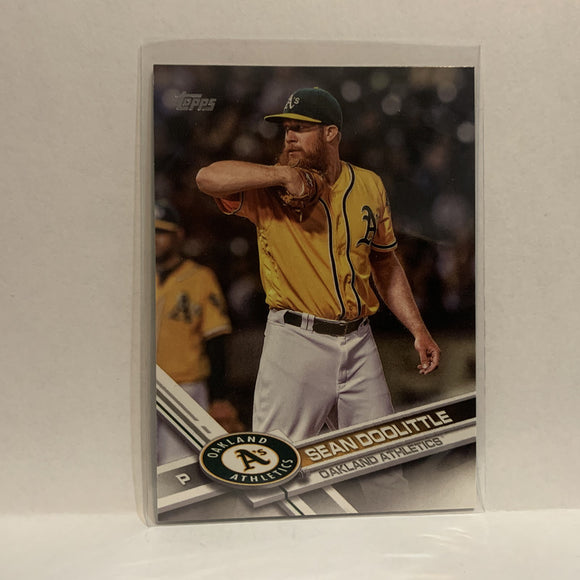 #157 Sean Doolittle Oakland Athletics 2017 Topps Series 1 Baseball Card IQ