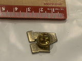 V USA American Flag Veterans Lapel Hat Pin BN