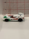 White Scoopa Di Puago 2009 Hot Wheels Toy Diecast Car
