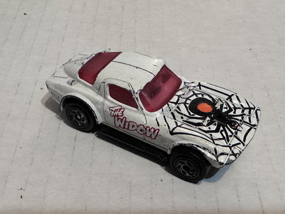 White The Widow Spider Corvette Grand Sport 1/58 1989  Matchbox Diecast Car
