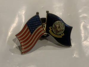USA United States Navy Friendship Flags Lapel Hat Pin EE
